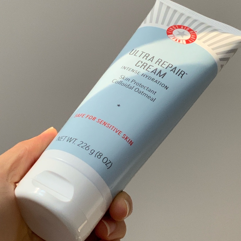 First Aid Beauty Ultra Repair Cream intense hydration 226g jumbo size